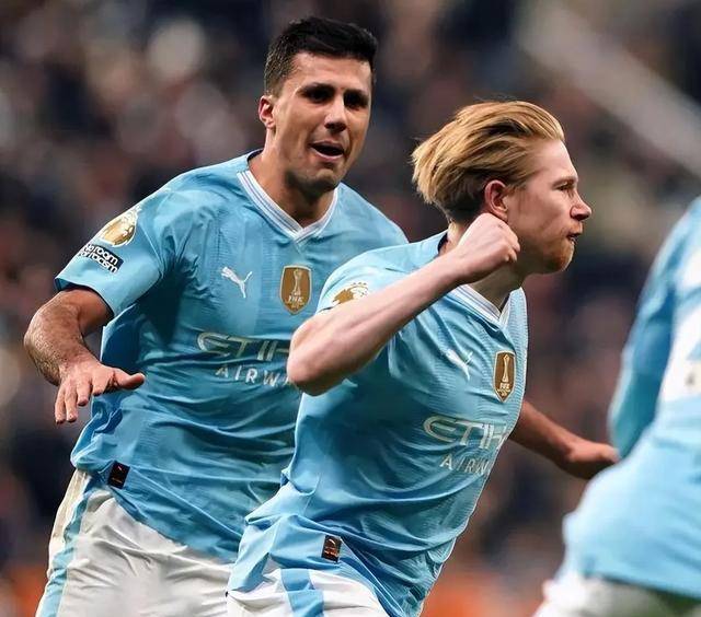 kaiyun-关于德布劳内重返赛场，最后时刻胜出首场状态出色，热火观众沸腾！全场沸腾不已的信息