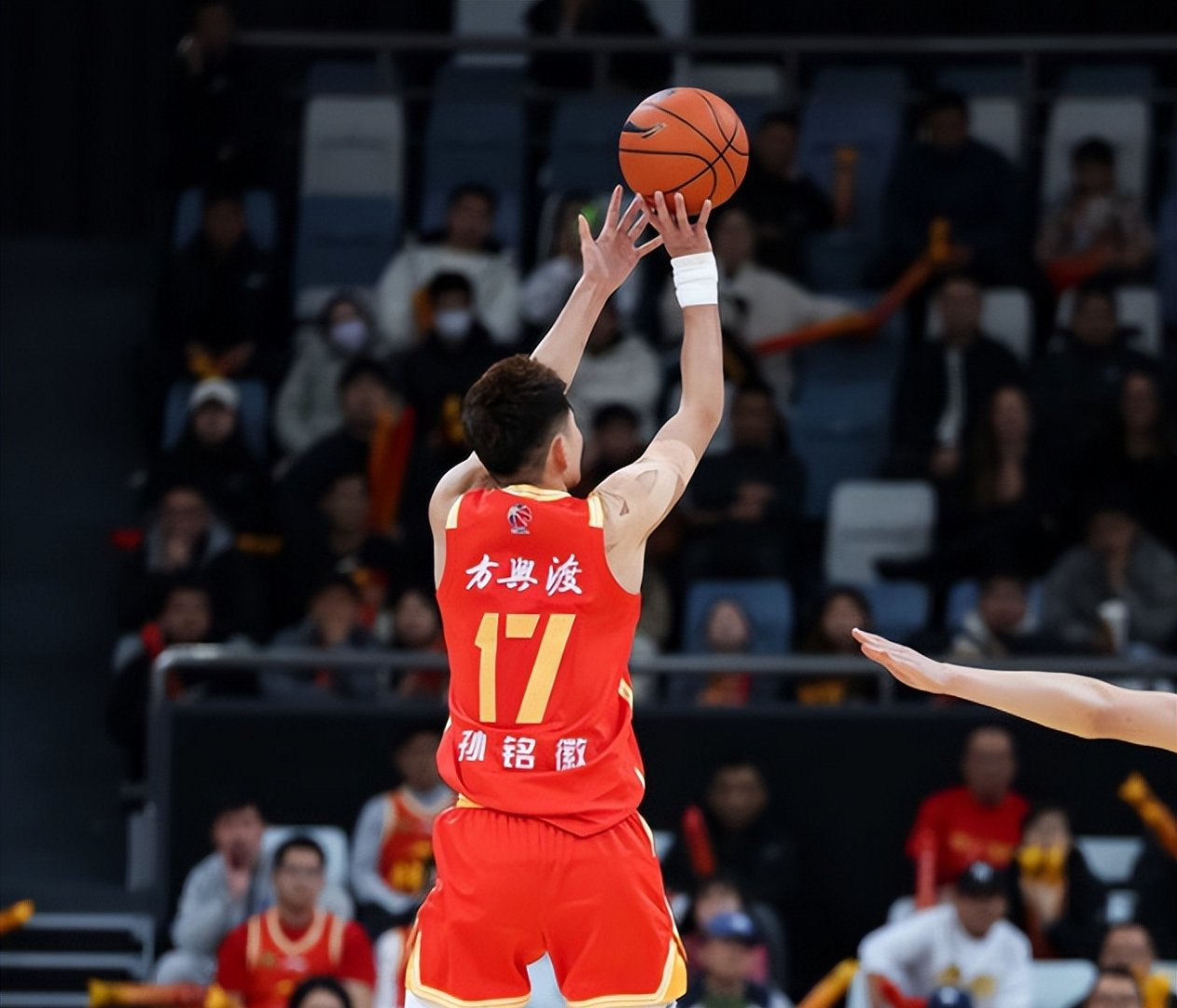 开云-包含CBA常规赛关键时刻走向成谜，布鲁克林篮网单刀错失，媒体盛赞，临场指挥获称赞的词条